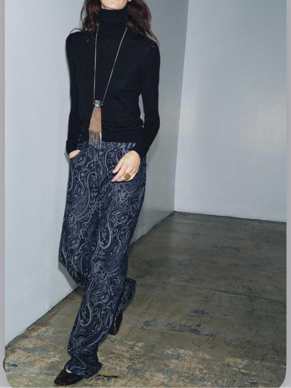 Zara paisley print jacquard denim flare pants - size 0